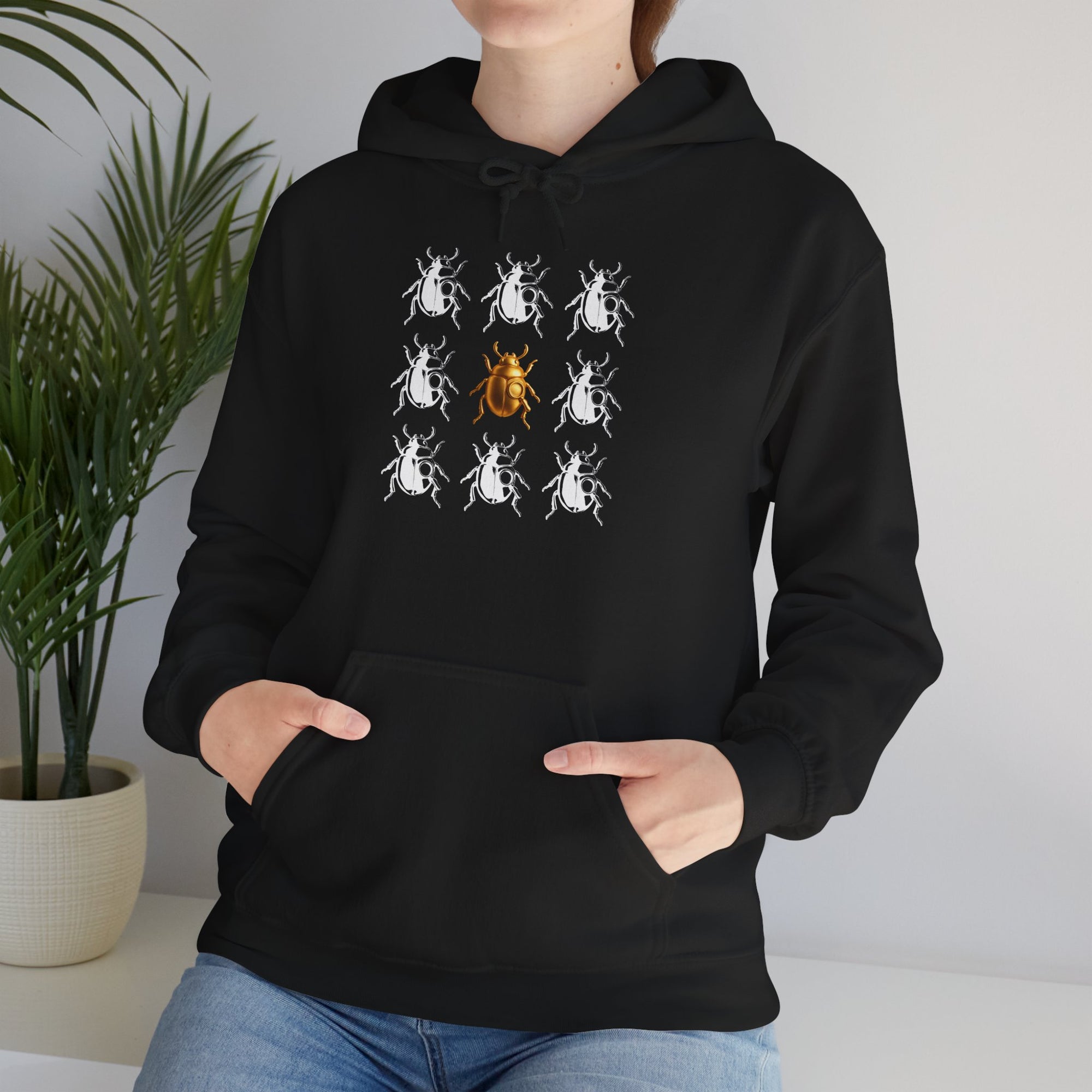 "ONE BUG TO RULE THEM ALL" Unisex Heavy Blend Hooded Sweatshirt Front Pockets