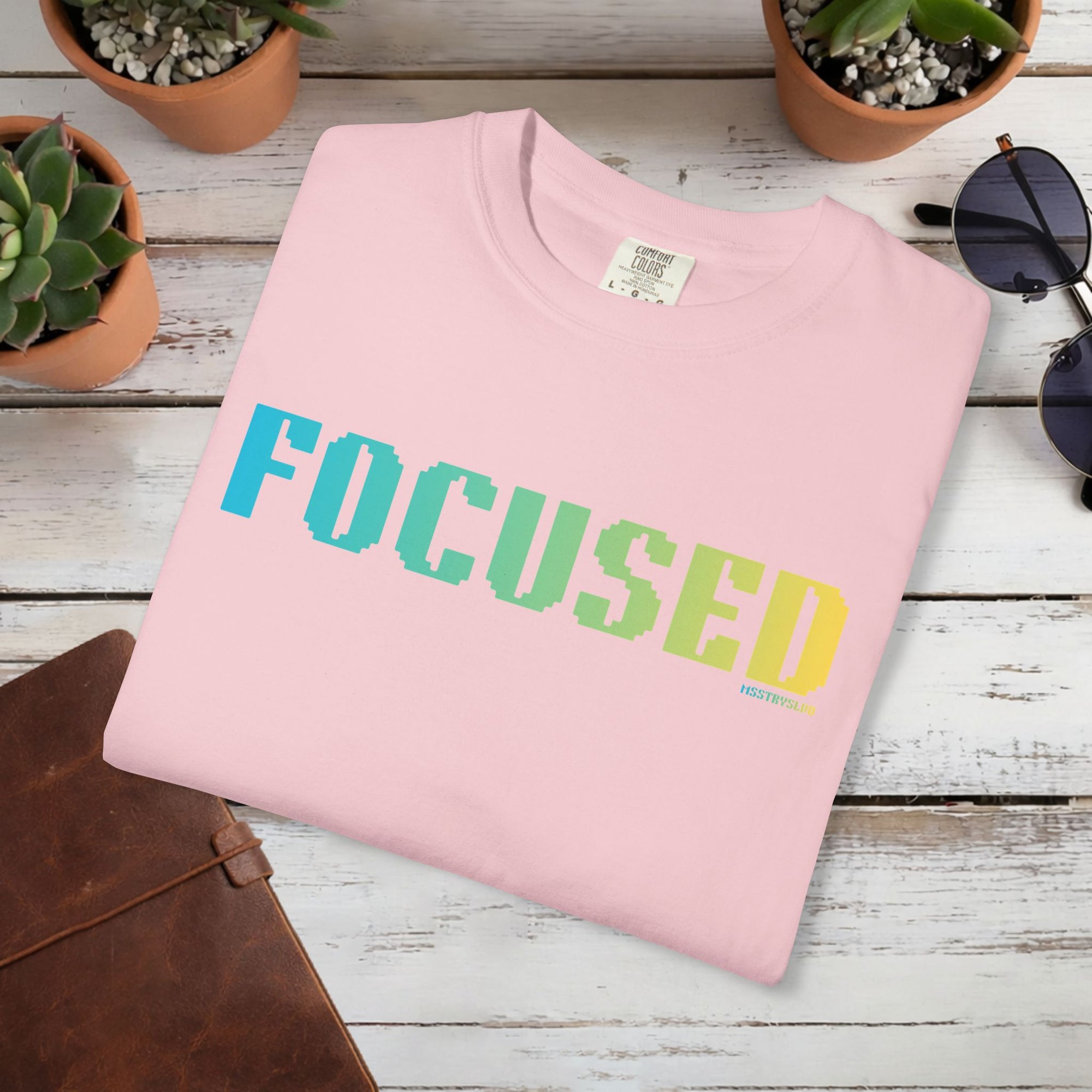 FOCUSED Graphic T Shirt Aesthetic Streetwear Tee, Unisex Minimal Typography Shirt, Study Pastel Fashion Top